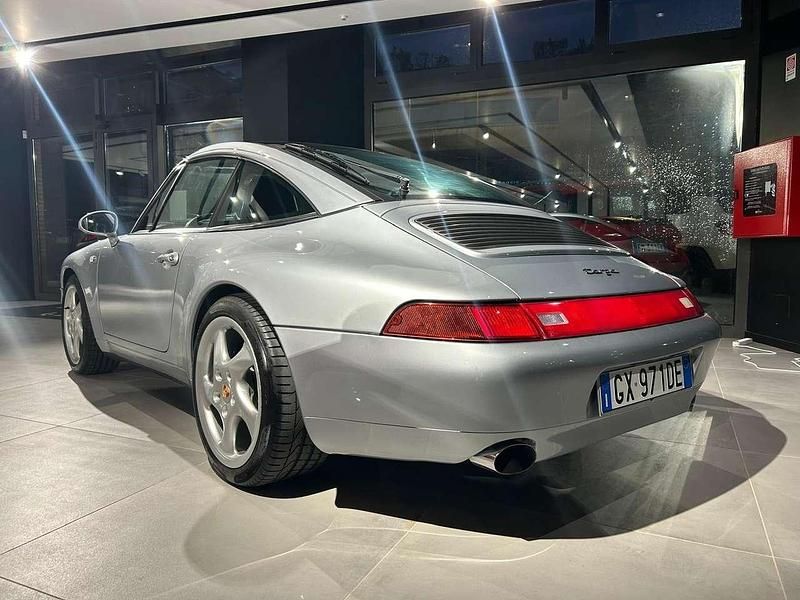 Usata Porsche 911 Carrera 286 CV (210 kW) 1996 Argento Coupé