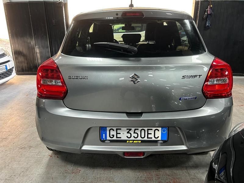 Usata Suzuki Swift 83 CV (61 kW) 2021 Grigio Berlina