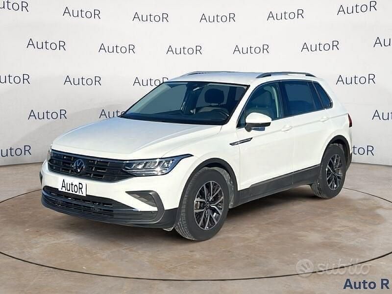 Usata VW Tiguan Life 122 CV (89 kW) 2023 Bianco SUV