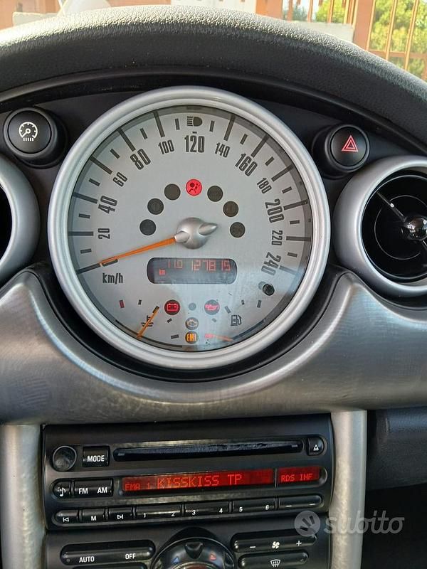 Grigio Usata 2003 Mini Cooper S Due volumi | 8000 € - Immagine 1/4