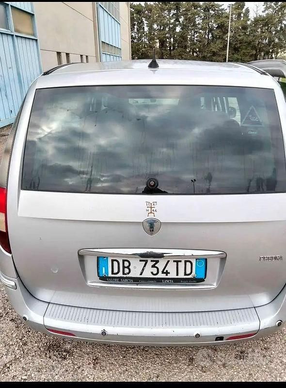 Usata Lancia Phedra 136 CV (100 kW) 2006 Grigio Monovolume