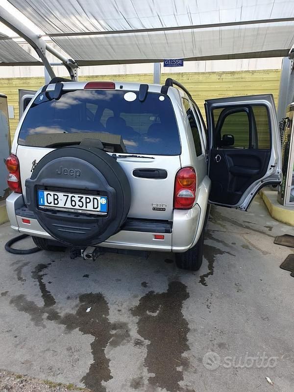 Usata Jeep Cherokee 2004 Grigio SUV