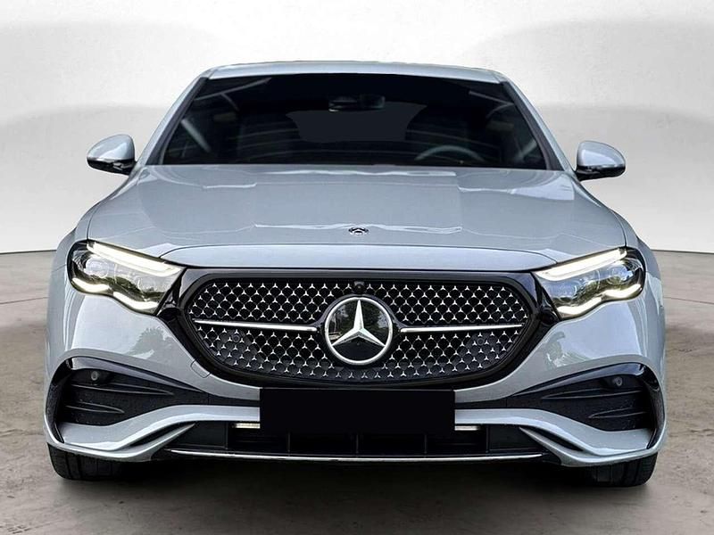 Usata Mercedes E220 AMG Line Premium 197 CV (144 kW) 2024 Grigio Berlina