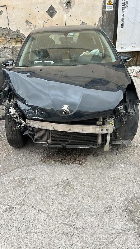 Usata Peugeot 208 2017 Utilitaria