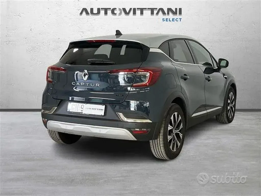 Usata Renault Captur Techno 94 CV (69 kW) 2023 Blu SUV