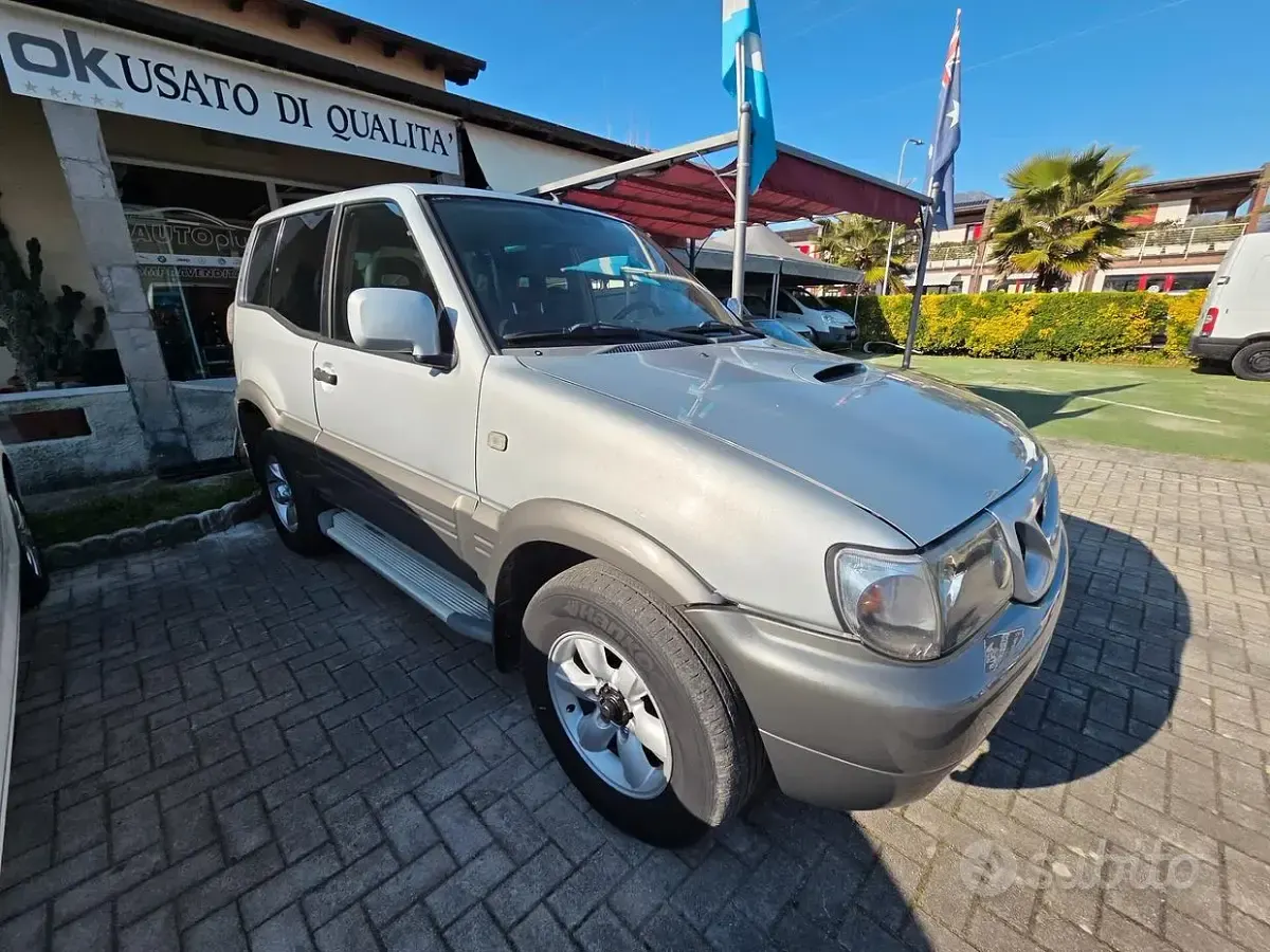 Usata Nissan Terrano 125 CV (91 kW) 2001 Grigio SUV