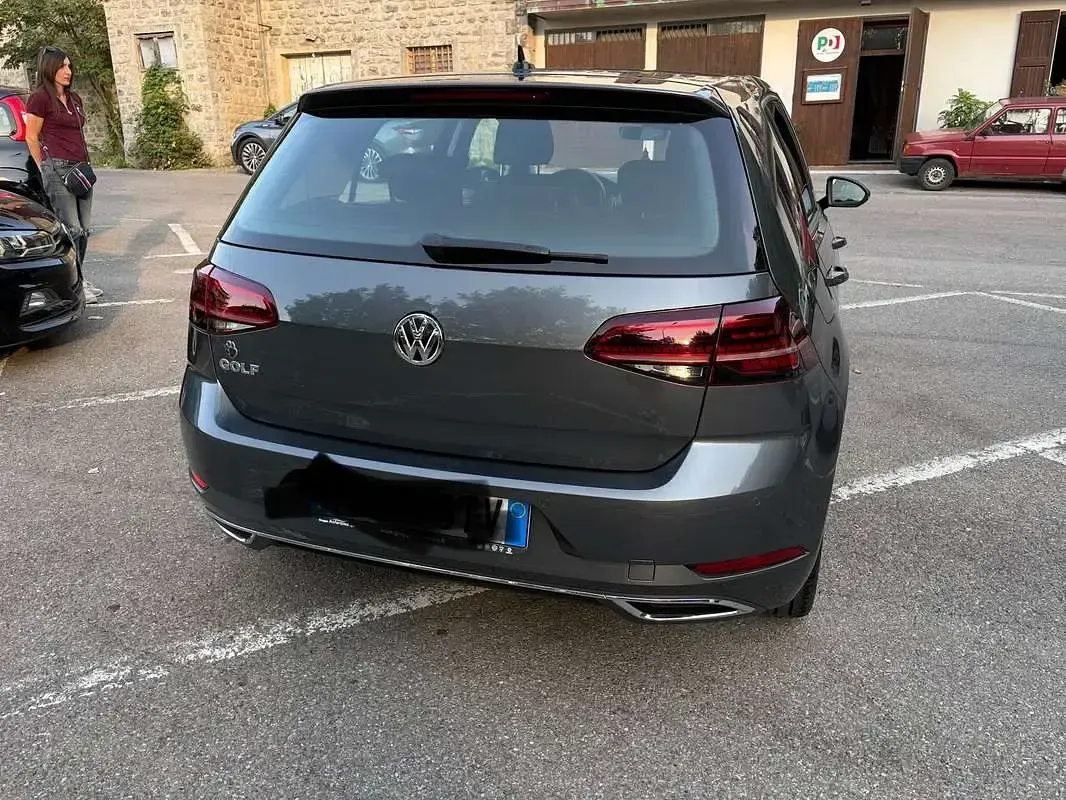 Usata VW Golf VII Highline 116 CV (85 kW) 2018 Grigio Berlina