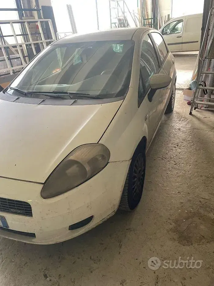 Usata Fiat Punto 60 CV (44 kW) 2007 Bianco Utilitaria