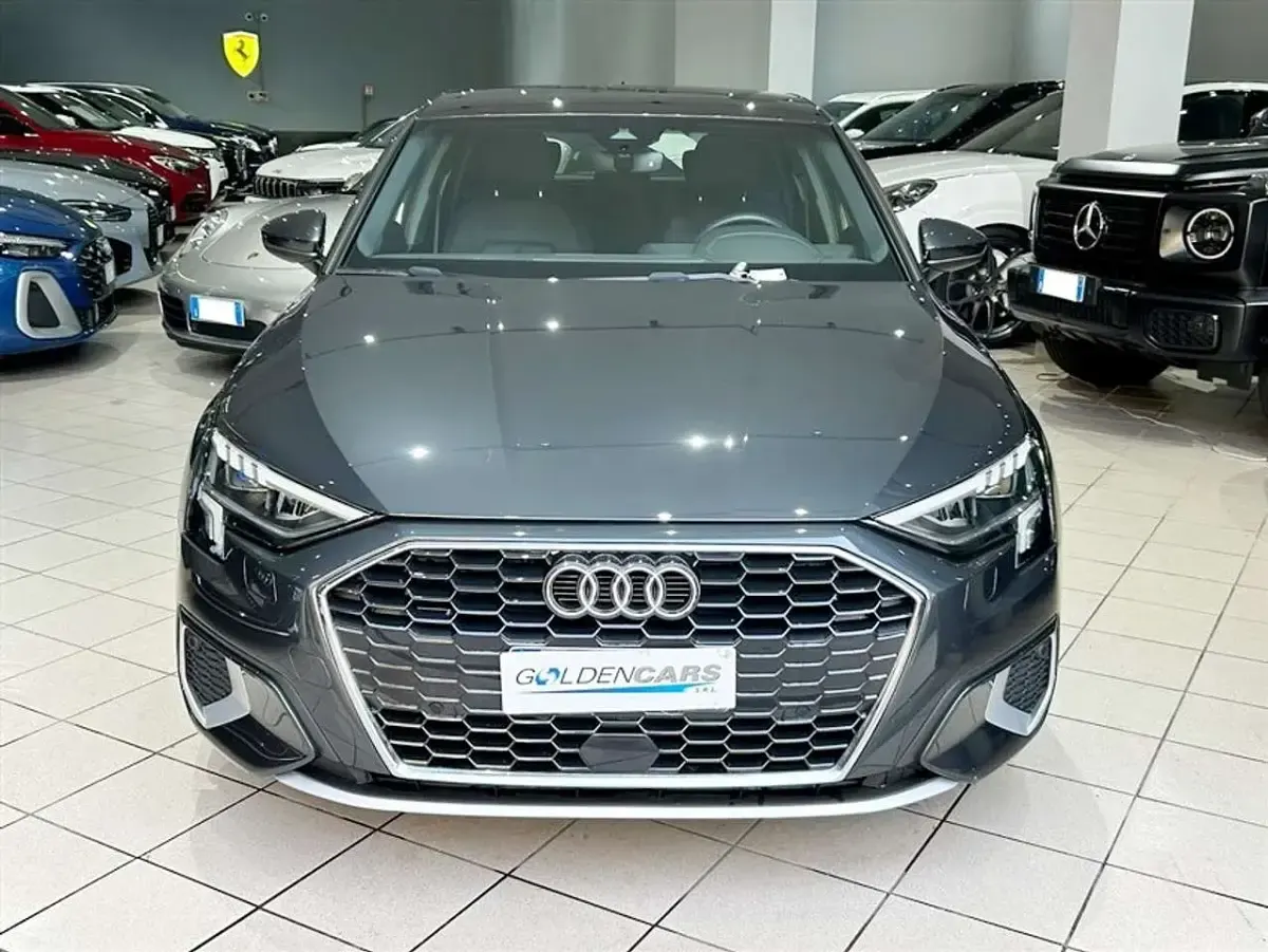 Usata Audi A3 Ambiente 116 CV (85 kW) 2023 Grigio Berlina