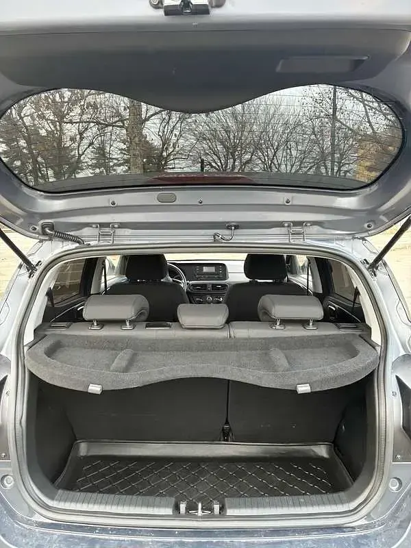 Usata Hyundai i10 Advanced 67 CV (49 kW) 2023 Utilitaria