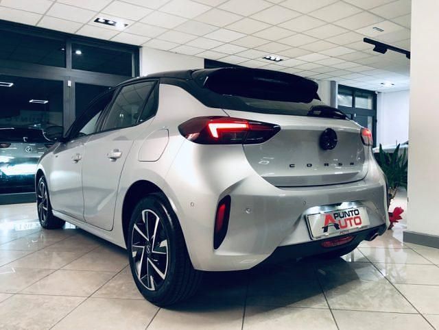 Usata Opel Corsa 101 CV (74 kW) 2024 Argento Berlina