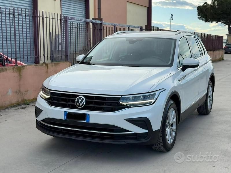 Usata VW Tiguan R-line 150 CV (110 kW) 2021 Bianco SUV