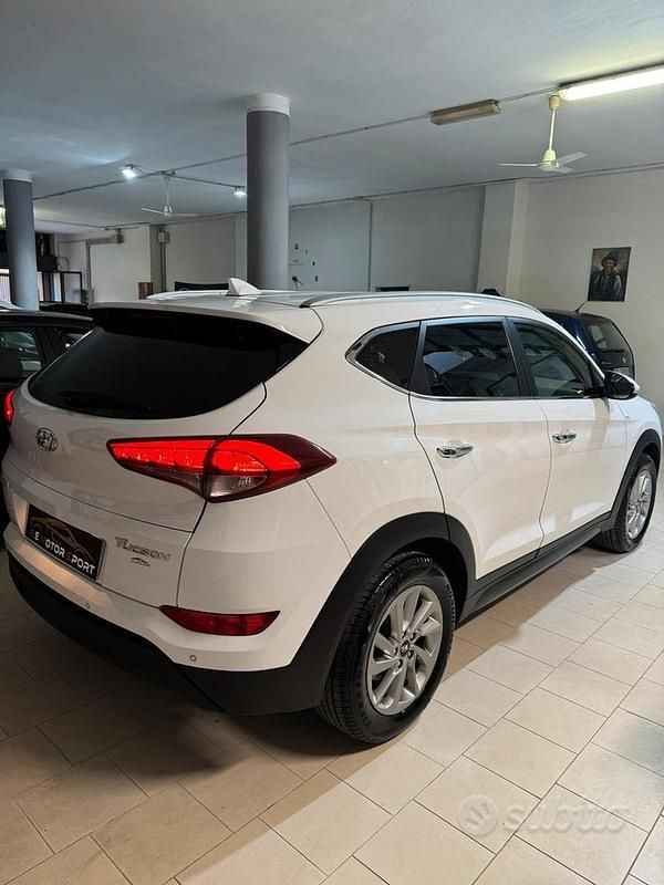 Usata Hyundai Tucson 116 CV (85 kW) 2017 Bianco SUV