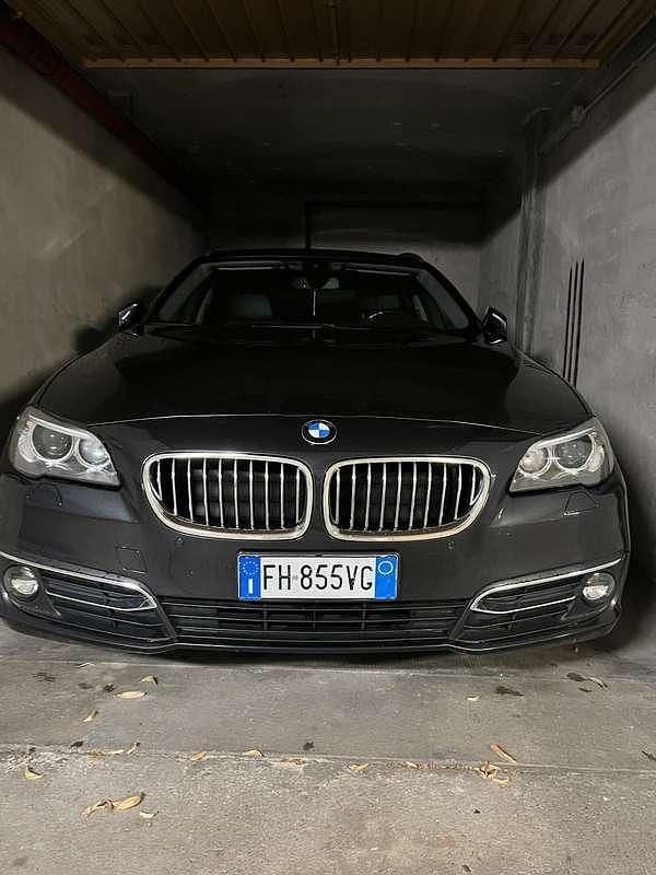 Usata BMW 530 Luxury Line 258 CV (189 kW) 2015 Nero Station wagon