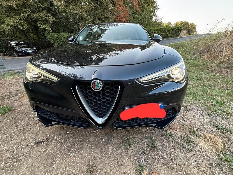 Usata Alfa Romeo Stelvio Tech Edition 190 CV (139 kW) 2019 Nero SUV