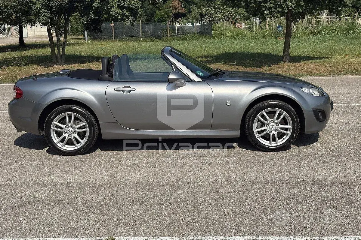 Usata Mazda MX5 126 CV (92 kW) 2011 Grigio Cabrio