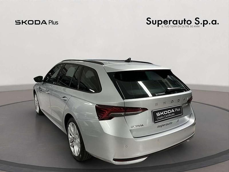 Usata Skoda Octavia Executive 150 CV (110 kW) 2024 Argento Station wagon