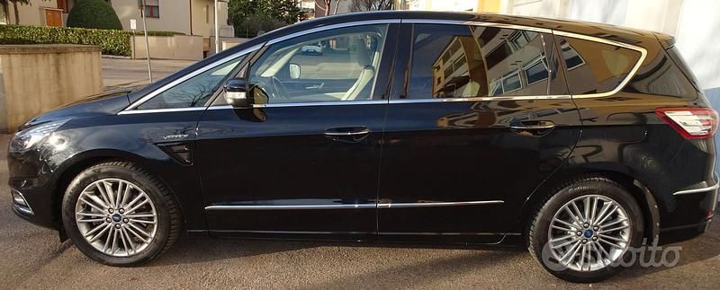Usata Ford S-MAX Vignale 150 CV (110 kW) 2019 Nero Monovolume
