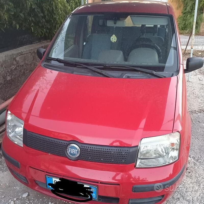 Usata Fiat Panda 54 CV (39 kW) 2004 Rosso Utilitaria