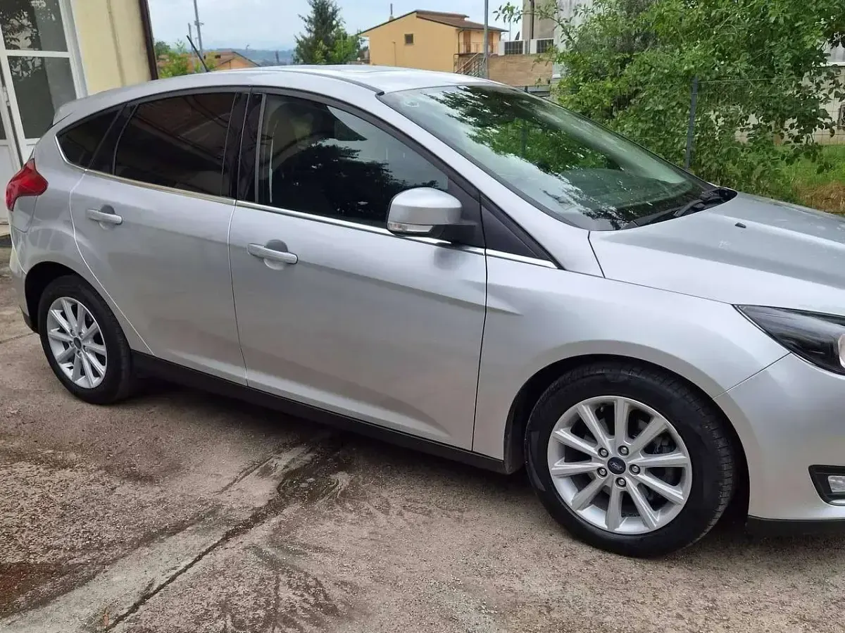 Usata Ford Focus Business Edition 120 CV (88 kW) 2017 Argento Berlina