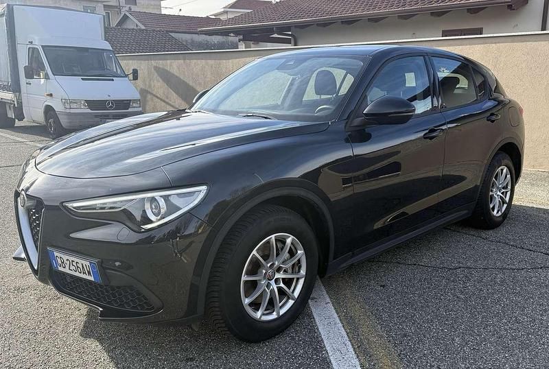 Usata Alfa Romeo Stelvio Business 190 CV (139 kW) 2020 Nero SUV