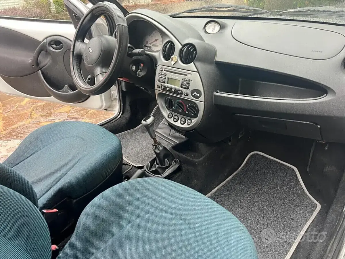 Usata Ford Ka 69 CV (50 kW) 2007 Grigio Utilitaria
