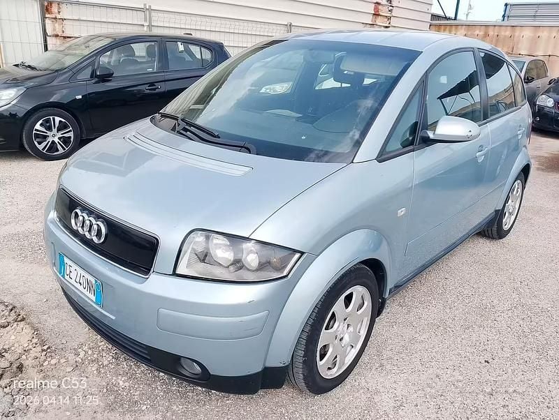 Usata Audi A2 75 CV (55 kW) 2003 Grigio Utilitaria