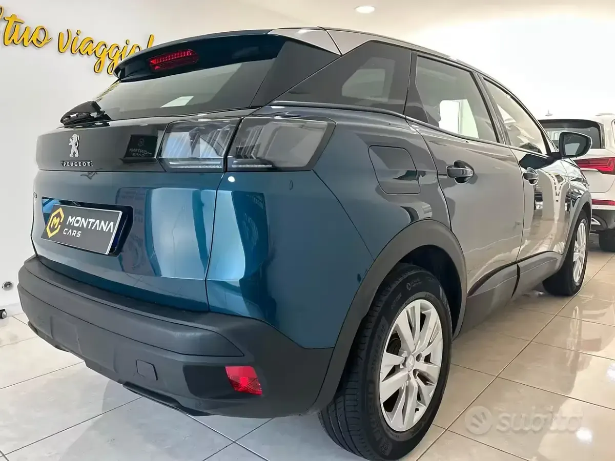 Usata Peugeot 3008 Active 131 CV (96 kW) 2022 Blue celebes SUV