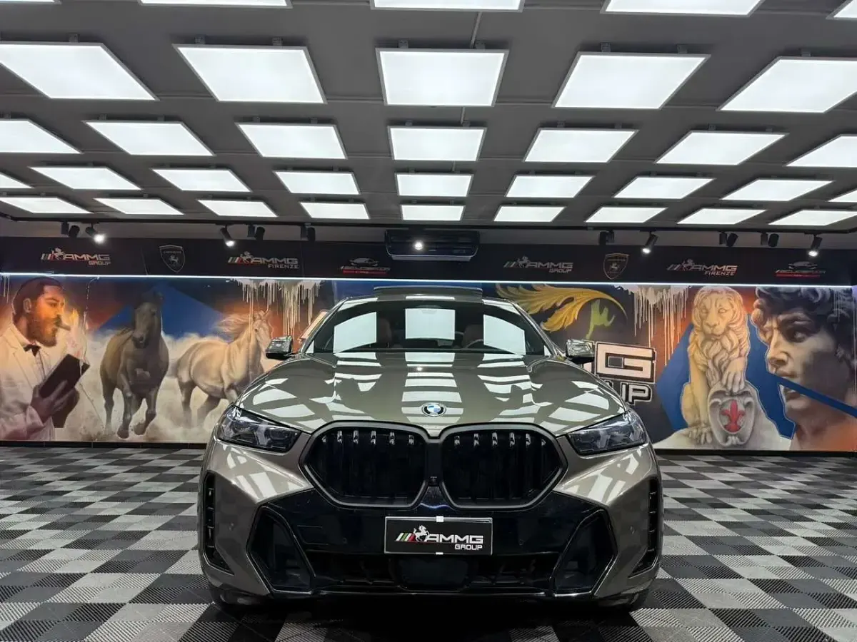 Usata BMW X6 M Sport 298 CV (219 kW) 2024 Marrone SUV