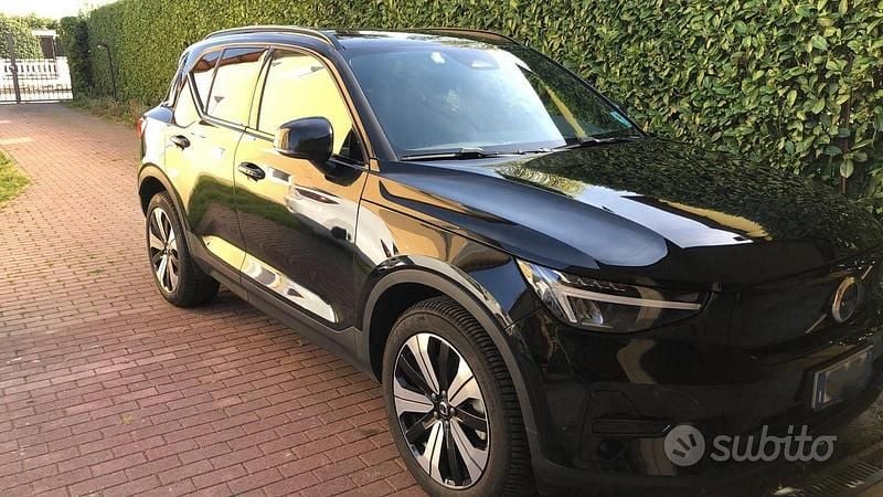 Usata Volvo XC40 Core 154 kW (210 CV) 2023 Nero SUV
