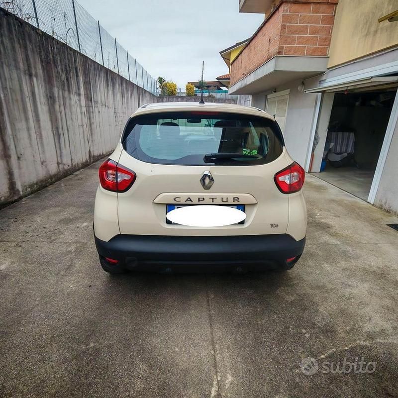 Usata Renault Captur 90 CV (66 kW) 2014 Marrone SUV