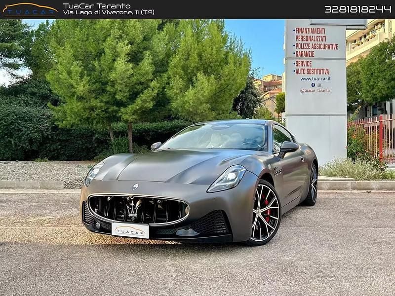 Usata Maserati Granturismo 491 CV (361 kW) 2023 Grigio Coupé