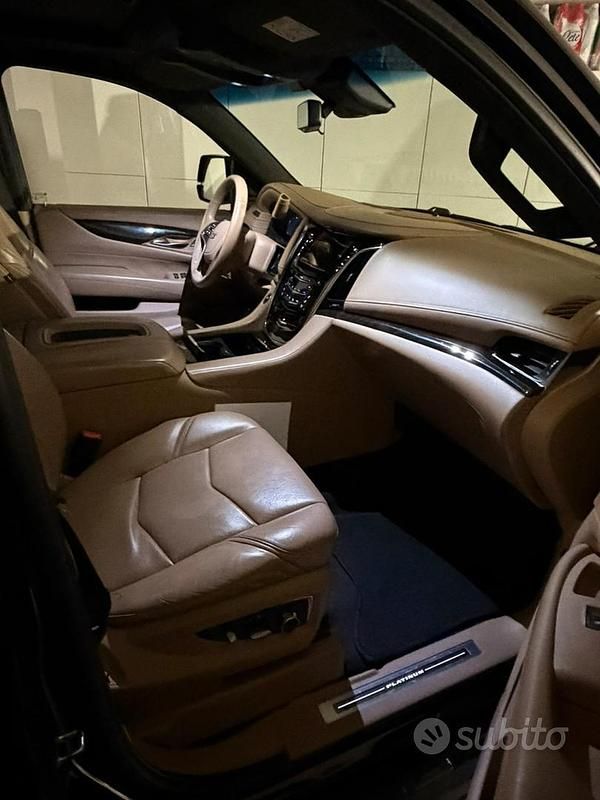 Usata Cadillac Escalade 500 CV (367 kW) 2019 Nero SUV