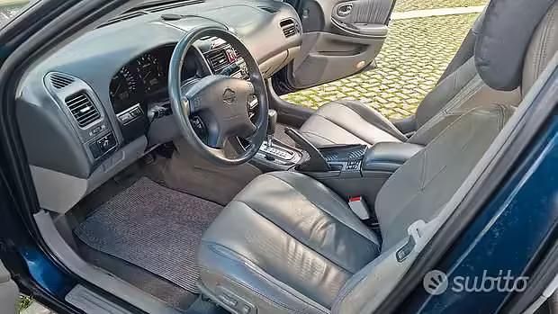 Usata Nissan Maxima 204 CV (150 kW) 2002 Berlina