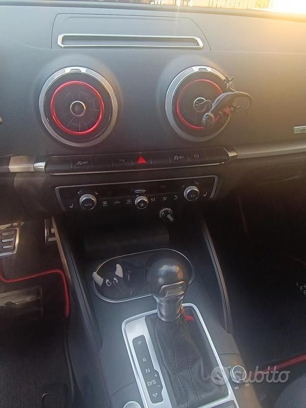 Gebraucht Audi A3 Business 110 PS (80 kW) 2018 Rot Limousine