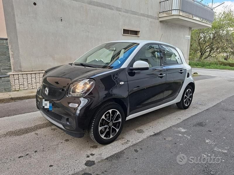 Usata Smart ForFour Passion 70 CV (51 kW) 2014 Nero Utilitaria