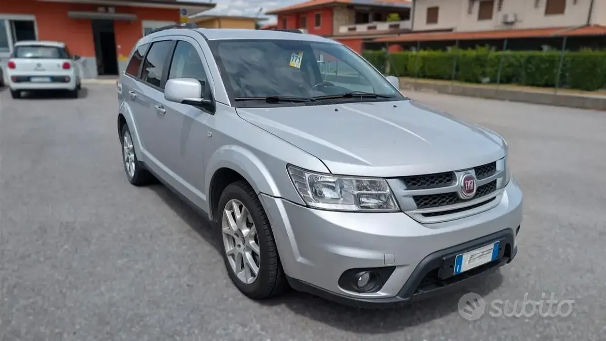Usata Fiat Freemont 170 CV (125 kW) 2014 Grigio SUV