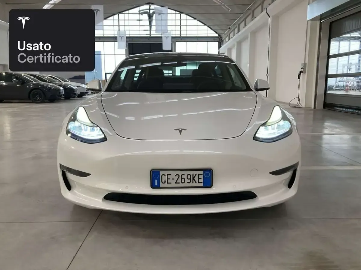 Usata Tesla Model 3 Long Range AWD 324 kW (441 CV) 2021 Pearl white multicoat Berlina