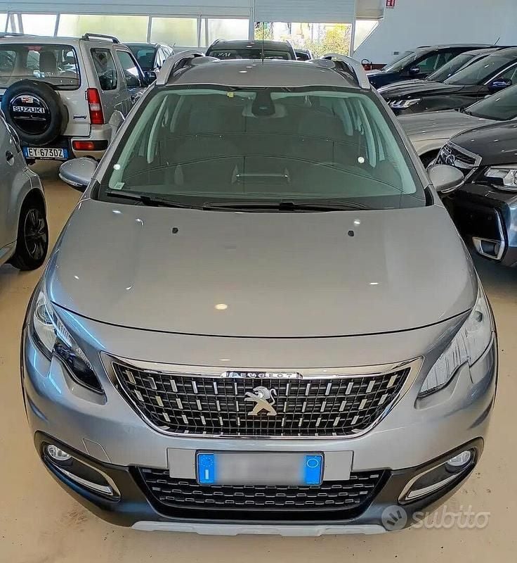Usata Peugeot 2008 Allure 102 CV (75 kW) 2019 Grigio SUV