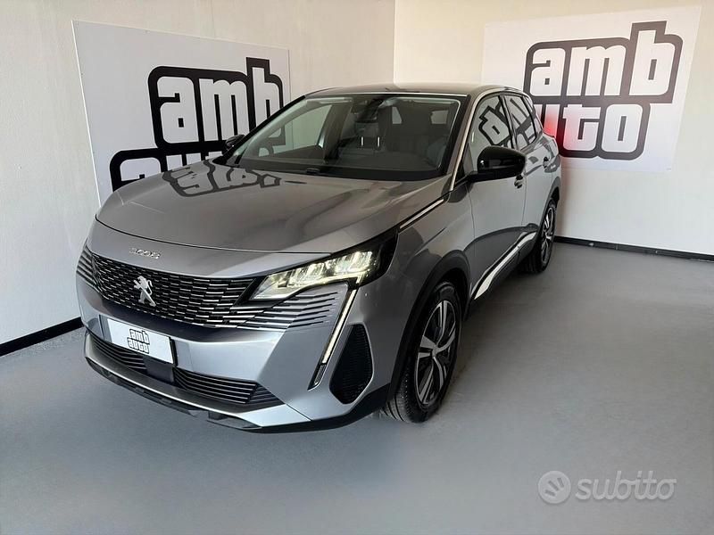 Usata Peugeot 3008 Allure 130 CV (95 kW) 2023 Grigio SUV