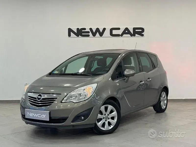 Usata Opel Meriva Cosmo 140 CV (102 kW) 2010 Marrone Monovolume