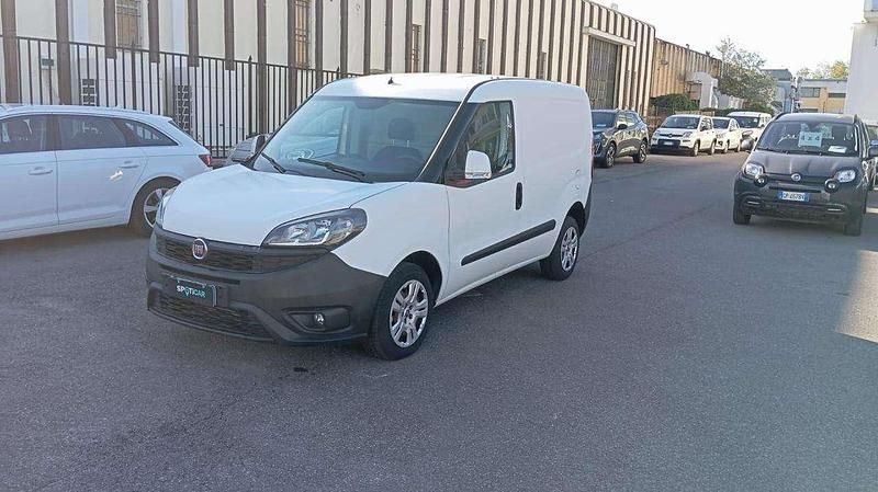 Bianco(met.) Usata 2019 Fiat Doblò Monovolume | 13.900 € (Cara) - Immagine 1/4