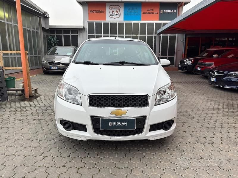 Usata Chevrolet Aveo LS 82 CV (60 kW) 2010 Bianco Berlina