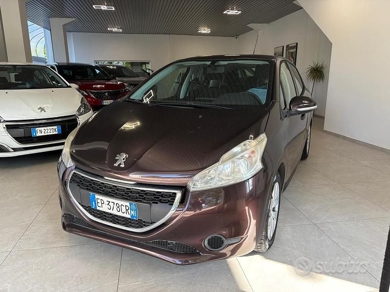 Usata Peugeot 208 Allure 68 CV (50 kW) 2013 Grigio Utilitaria