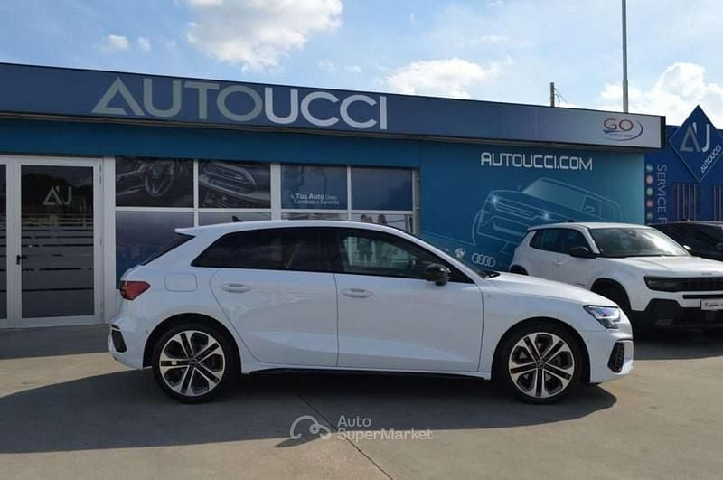 Usata Audi A3 S-Line 200 CV (147 kW) 2022 Bianco glacier Berlina