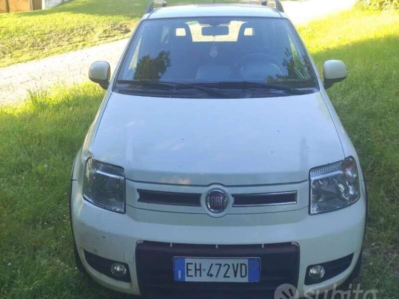 Usata 2011 Fiat Panda 4x4 Climbing Due volumi | 3300 € (Buon prezzo) - Immagine 1/4