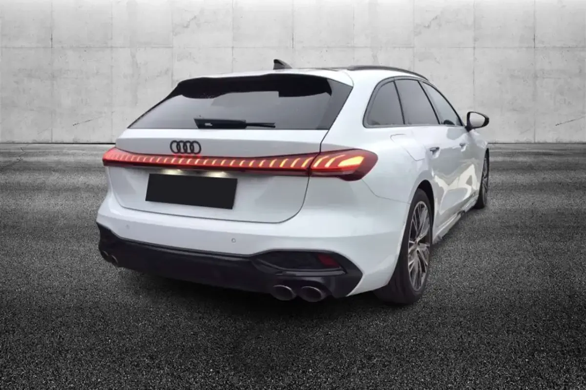 Usata Audi S5 367 CV (269 kW) 2025 Bianco Station wagon