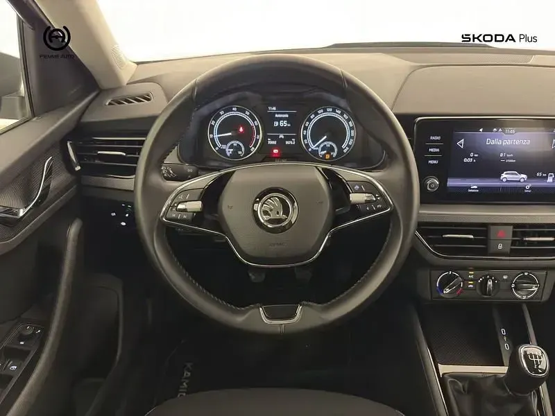 Usado Skoda Kamiq Ambition 95 CV (69 kW) 2023 Gris SUV