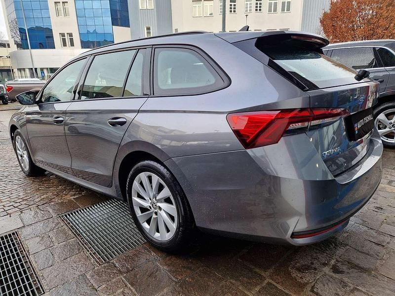 Usata Skoda Octavia Selection 150 CV (110 kW) 2024 Graphitegrau metallic Station wagon