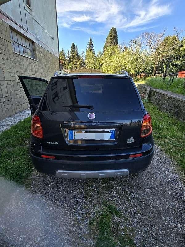 Usata Fiat Sedici Dynamic 120 CV (88 kW) 2013 SUV